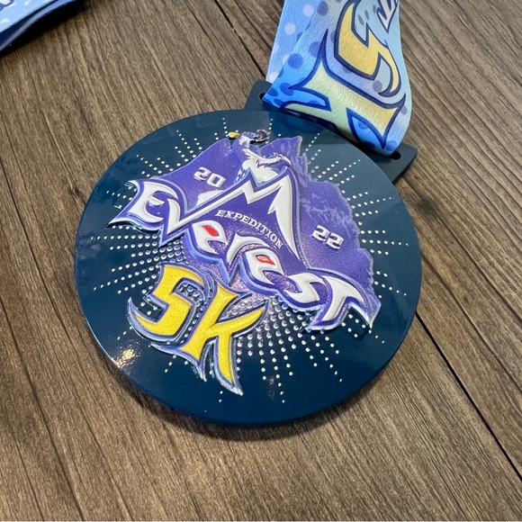 2022 RunDisney Expedition Everest 5K Medal - Picture 3 of 5